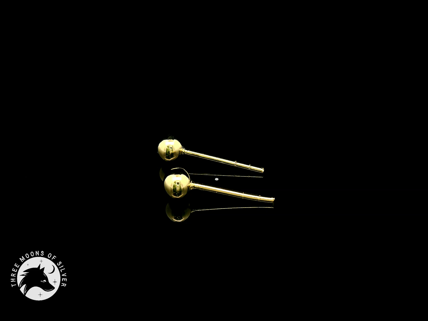 Minimalistic Elegant Stud Earrings 14mm