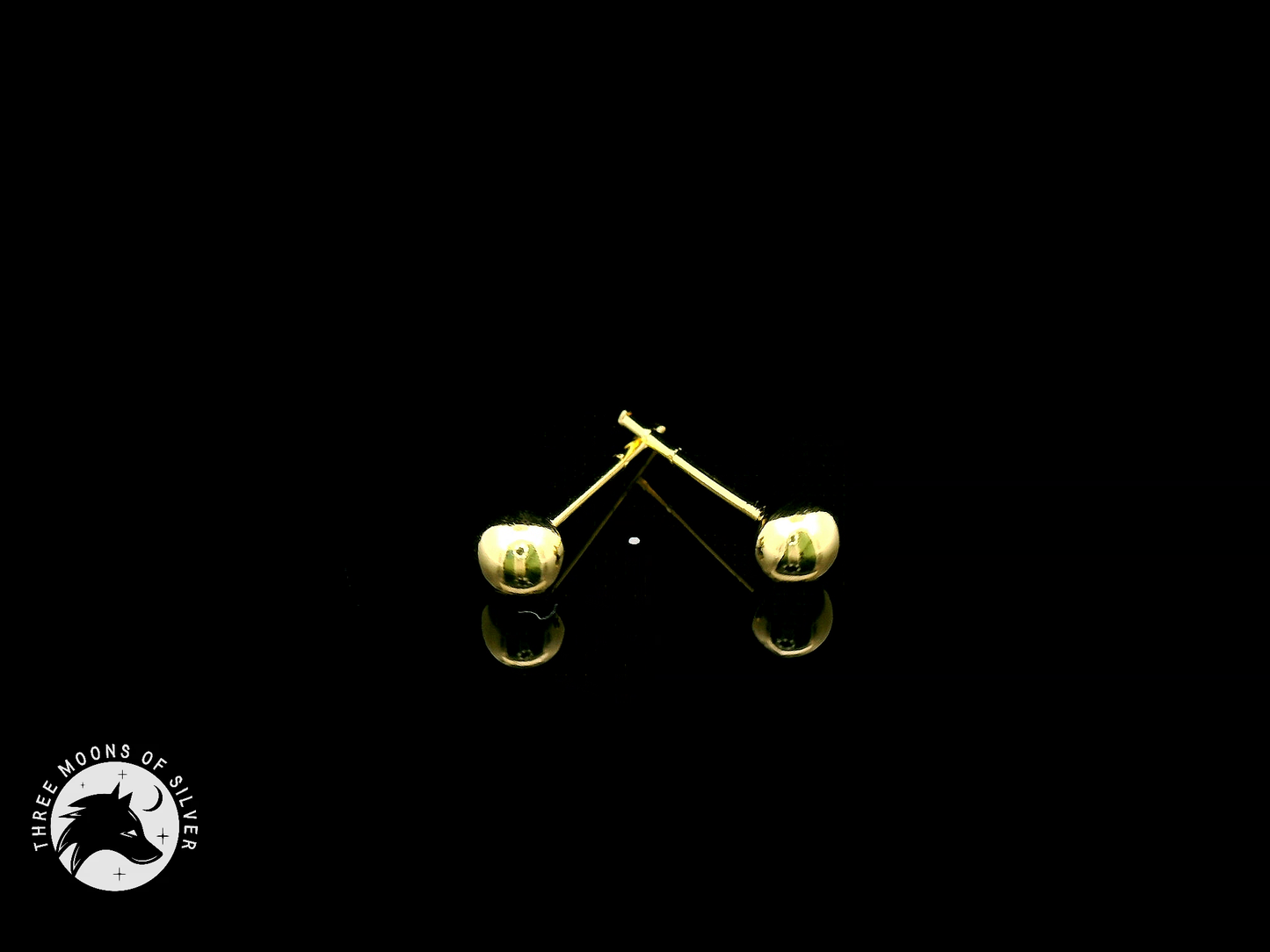 Minimalistic Elegant Stud Earrings 14mm