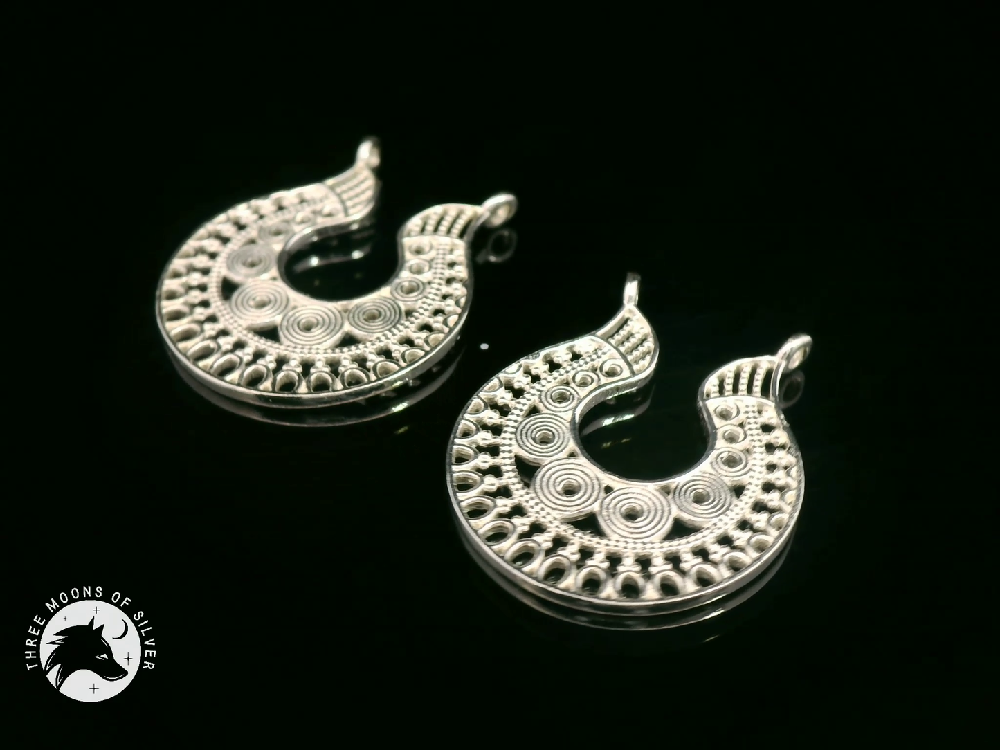 Exquisite Silver Hoop Earrings 25mm