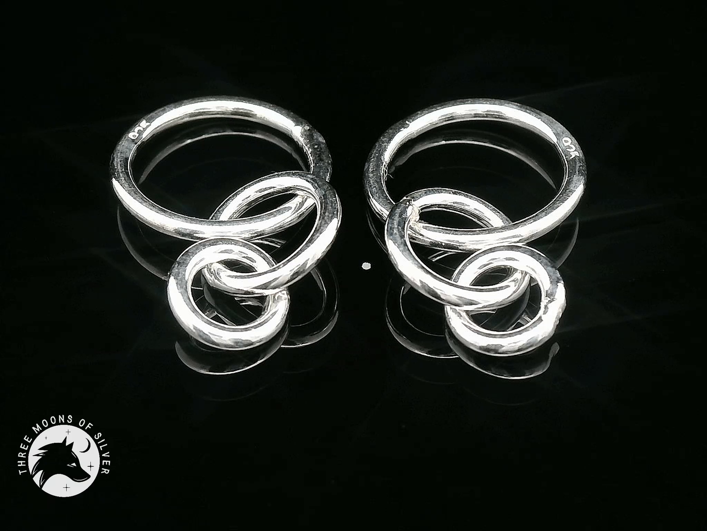 Elegant Silver Dangle Earrings 22mm