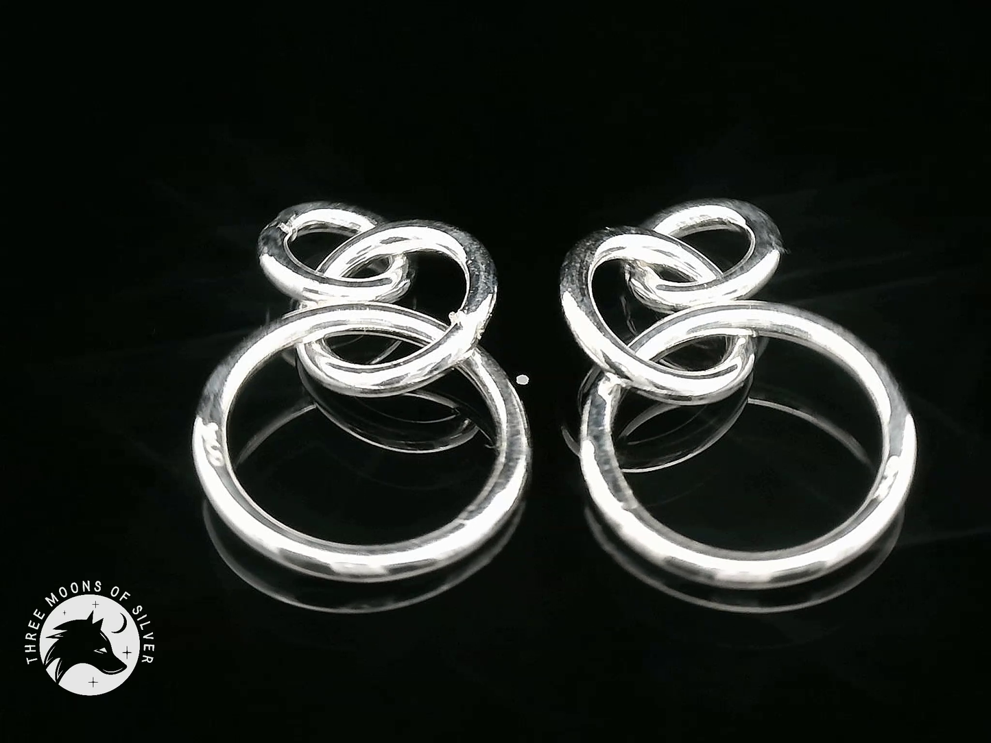 Elegant Silver Dangle Earrings 22mm