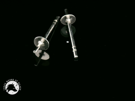 Elegant Silver Stud Earrings with Pin 14mm