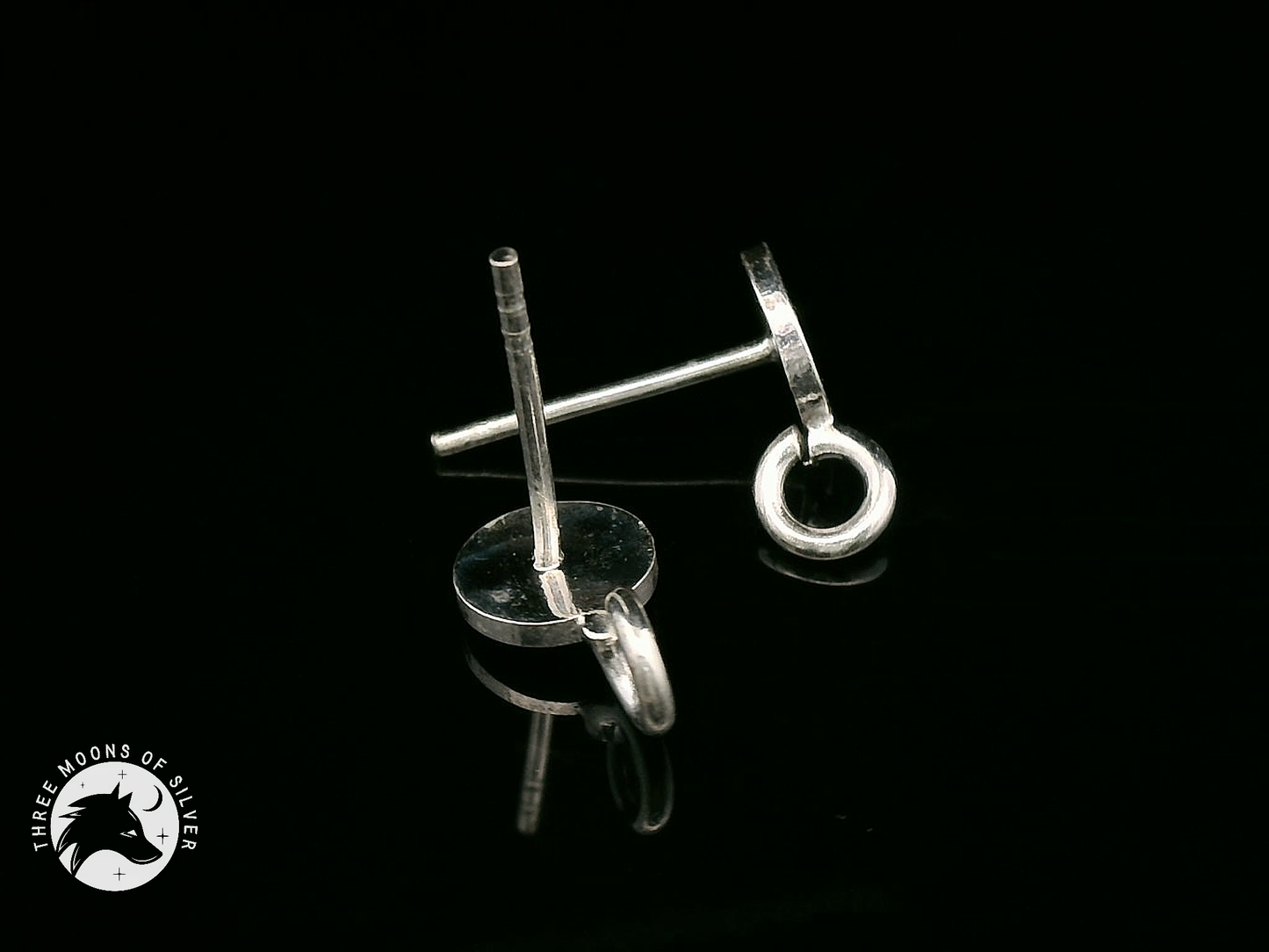Elegant Flat Silver Stud Earrings 6mm