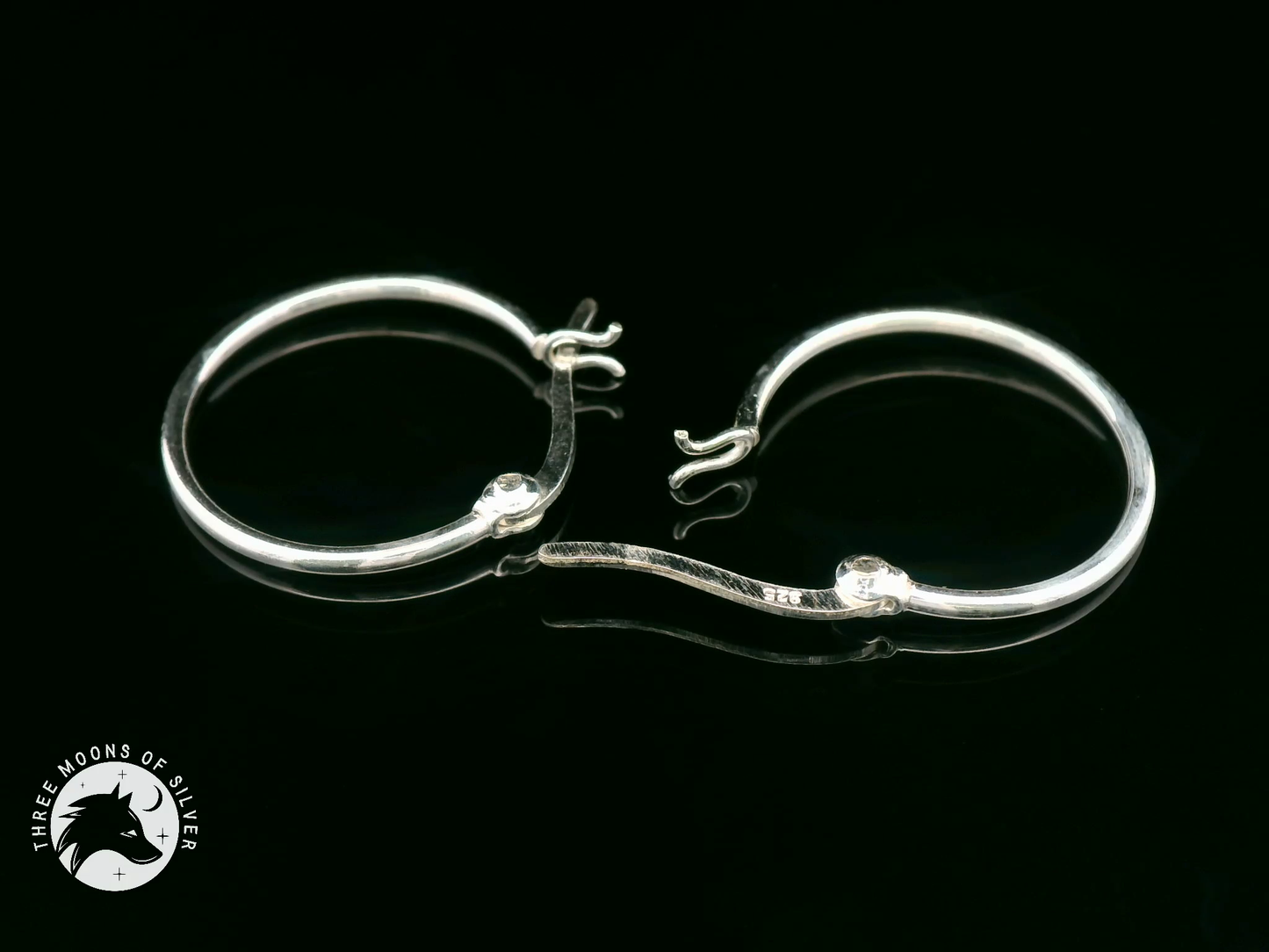 Elegant Silver Hoop Earrings 20mm