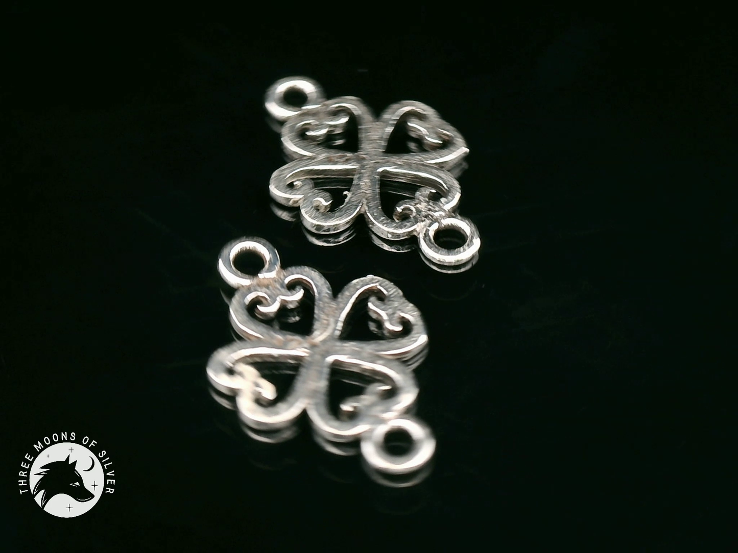 Elegant Silver Connectors 16mm