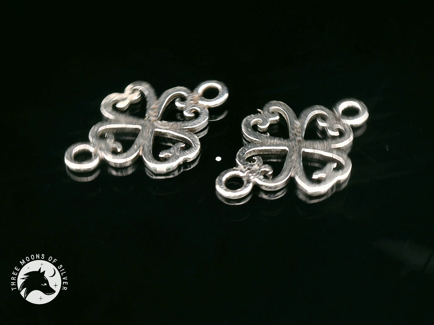 Elegant Silver Connectors 16mm