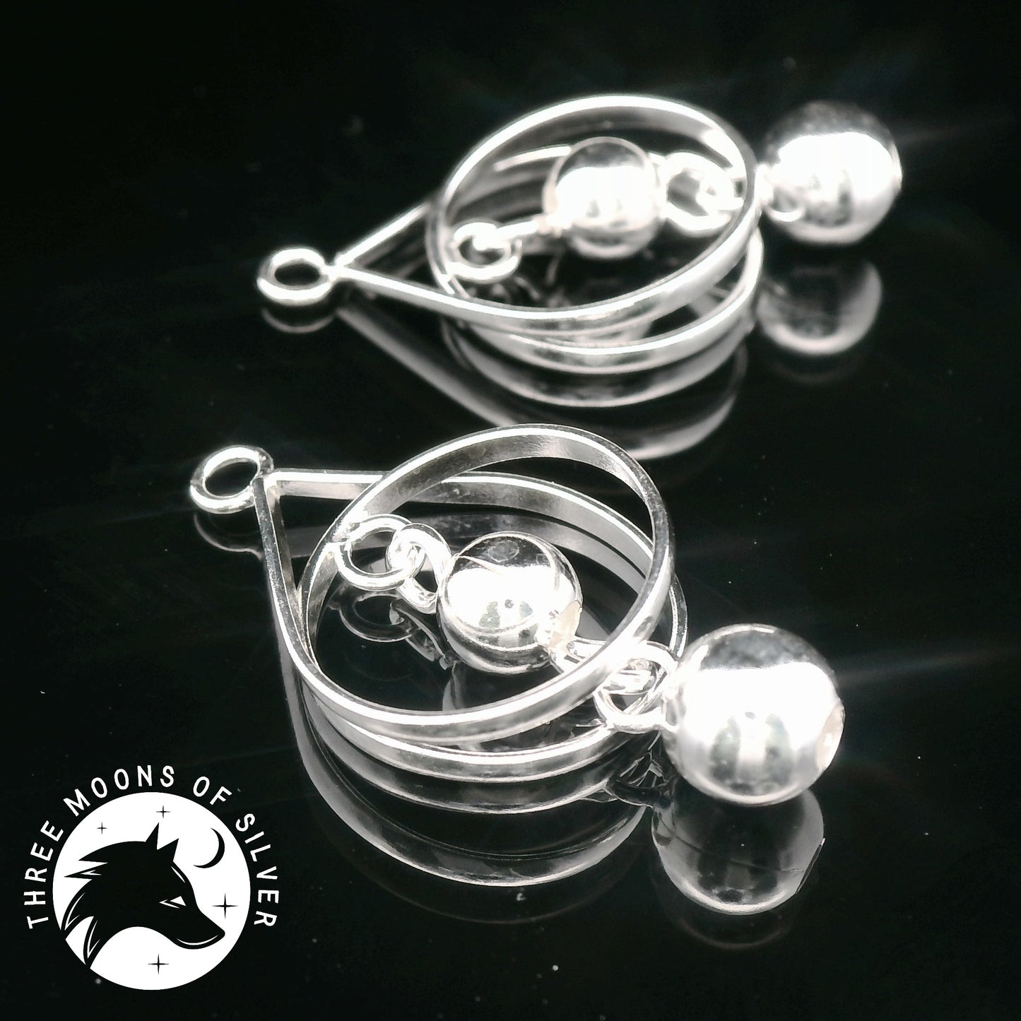 Elegant Silver Dangle Earrings 28mm