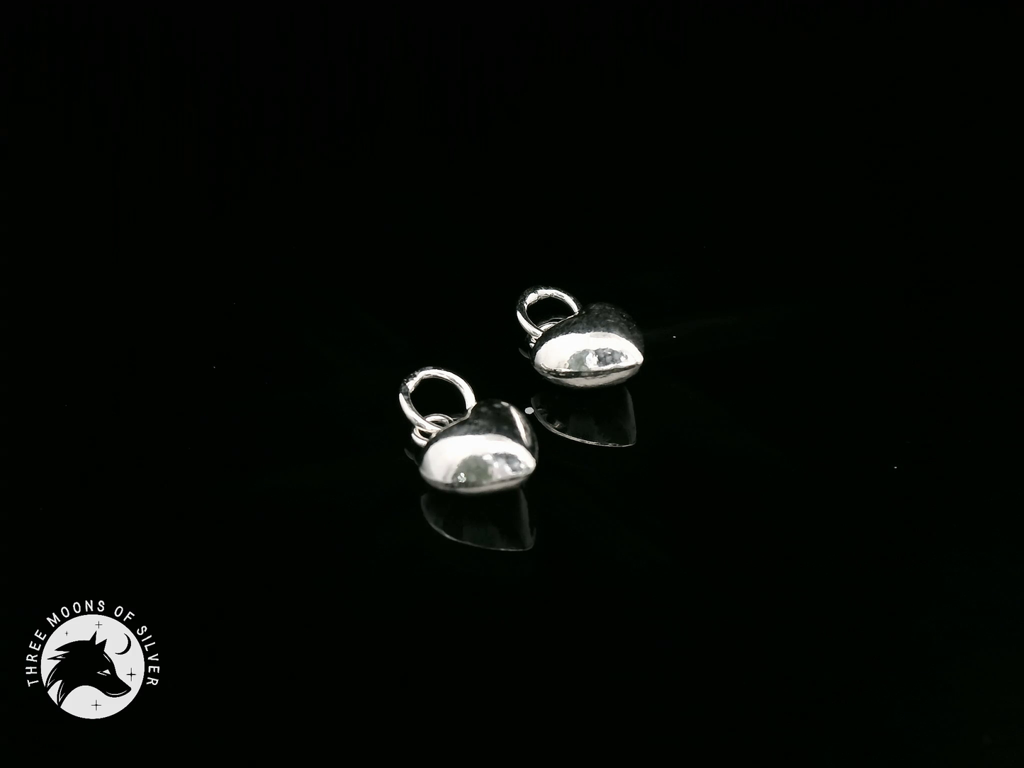 Elegant Heart-Shaped Charms 10mm