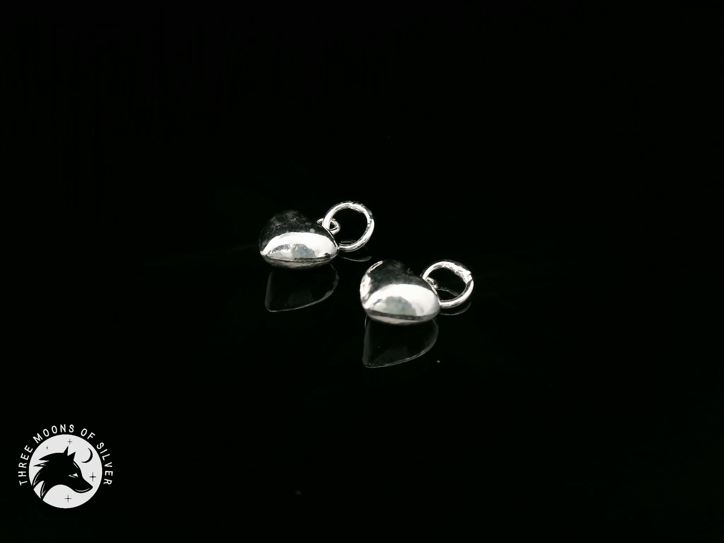 Elegant Heart-Shaped Charms 10mm