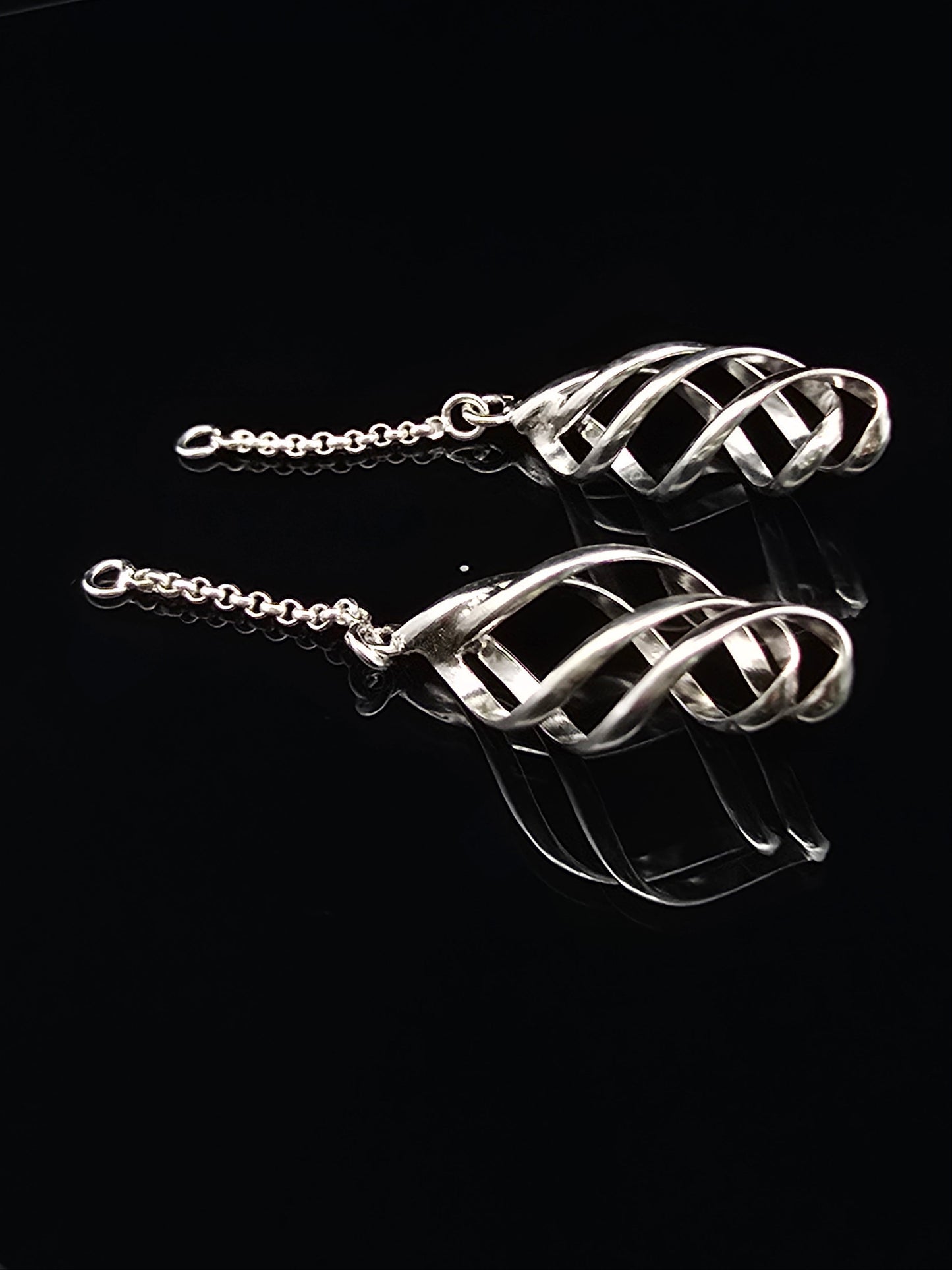 Elegant Chain Dangle with Spiral Ending 45mm