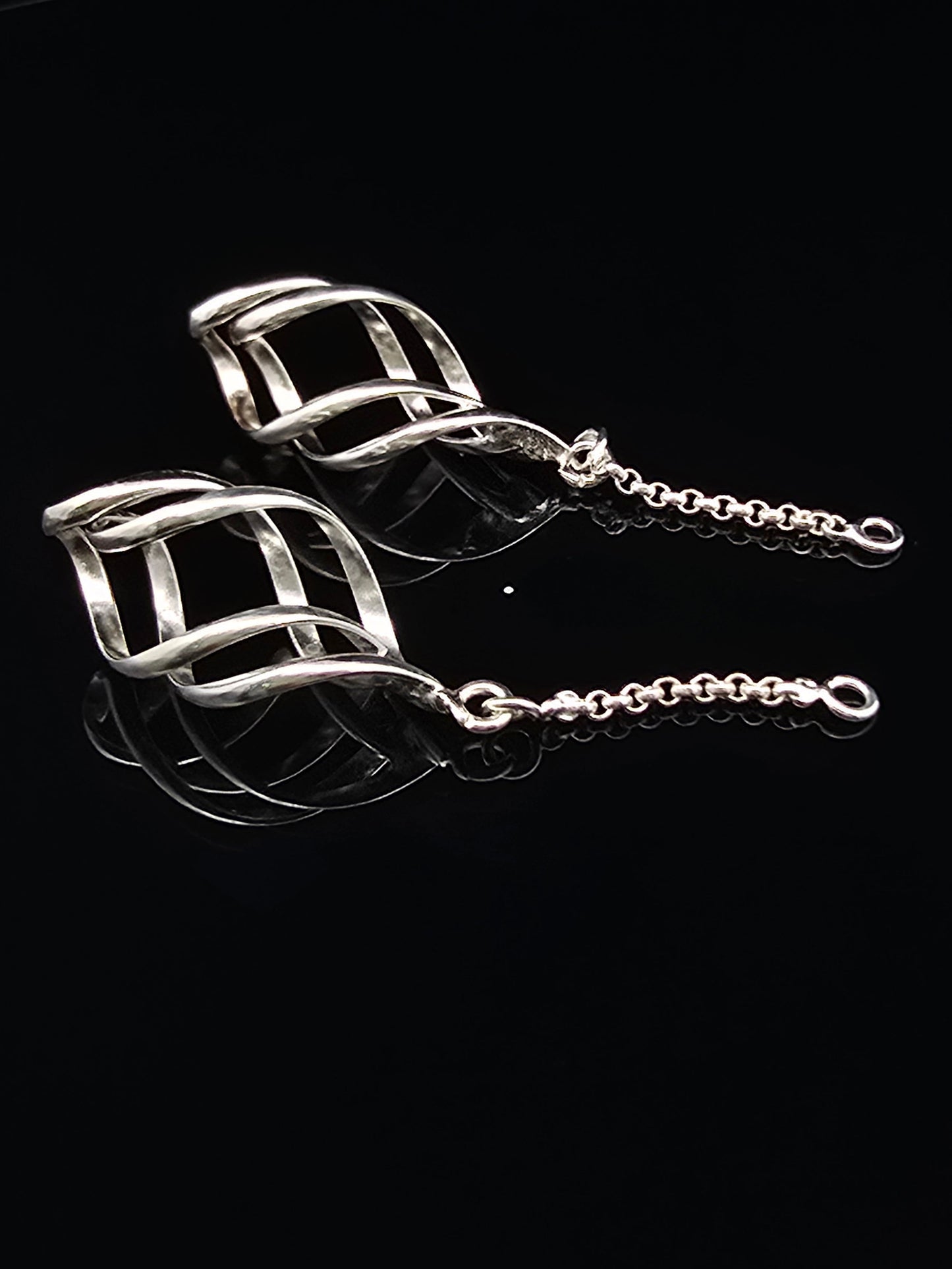 Elegant Chain Dangle with Spiral Ending 45mm