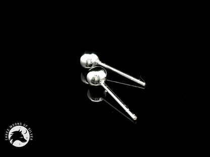 Minimalistic Elegant Stud Earrings 14mm