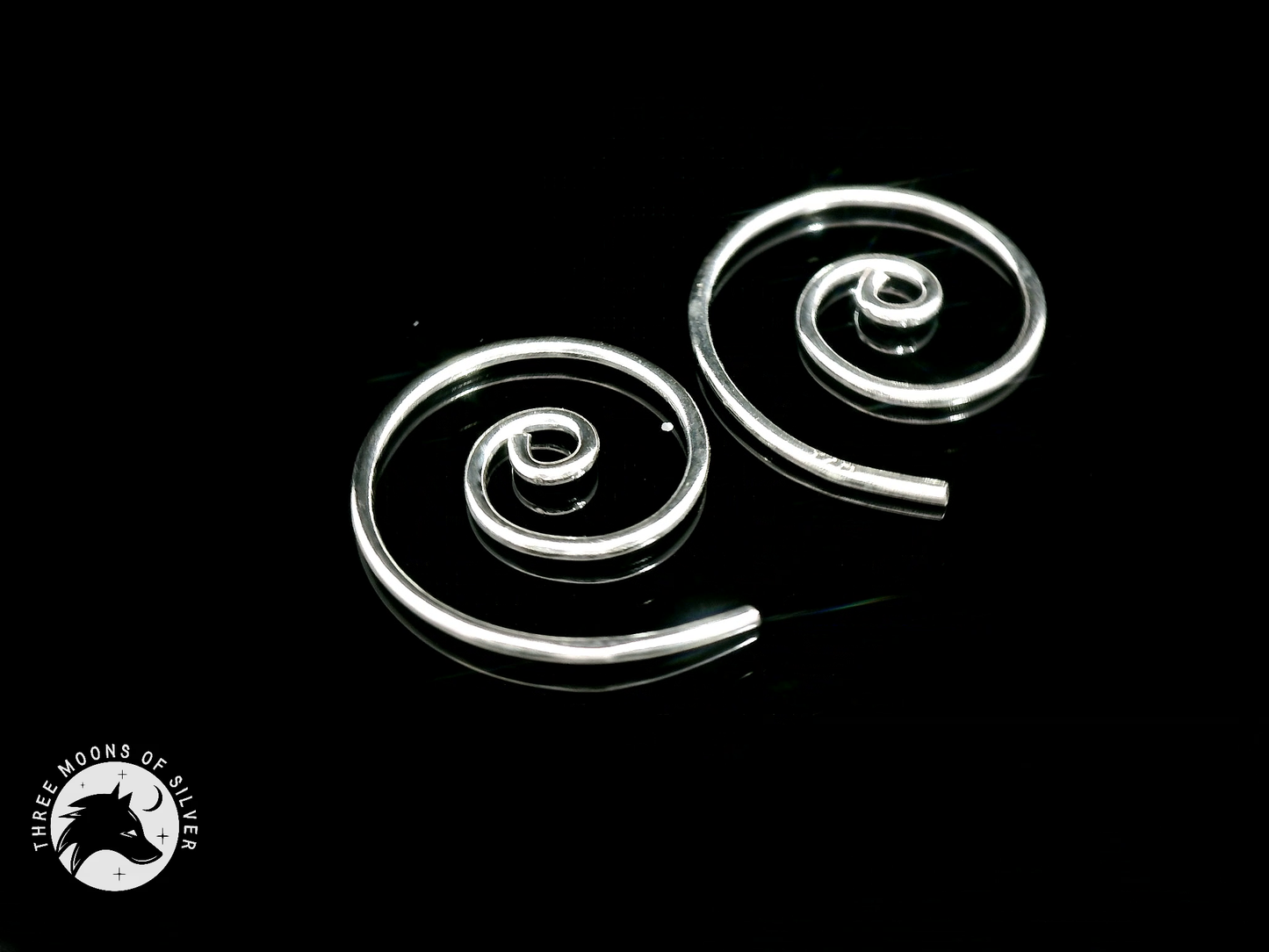 Elegant Silver Spiral Earrings 15mm