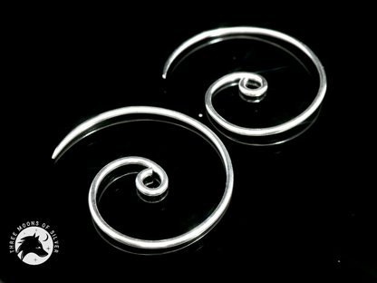 Elegant Spiral Hoop Earrings 22mm