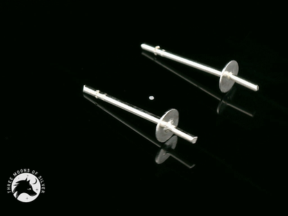 Elegant Silver Stud Earrings with Pin 14mm