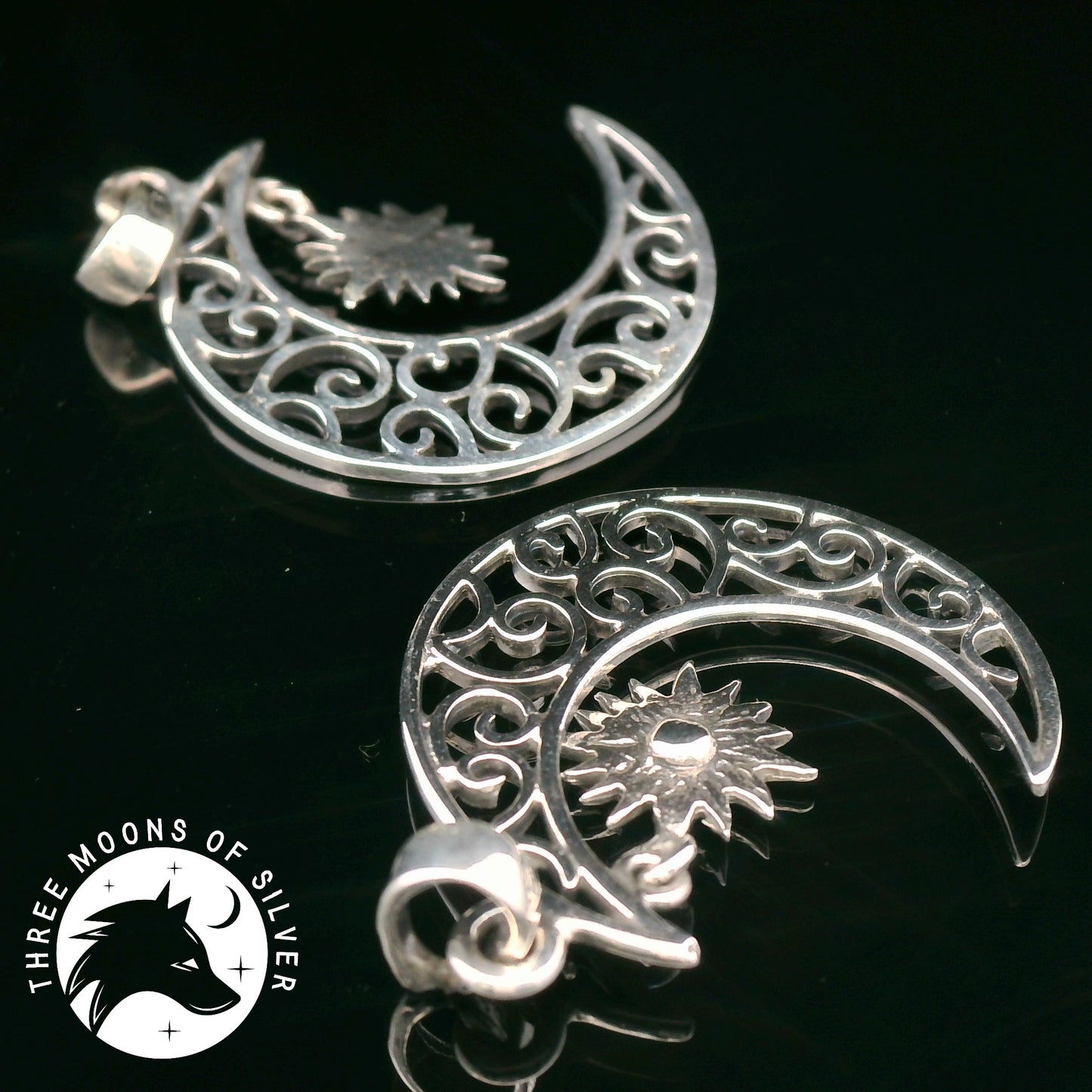 Elegant Crescent Moon Pendants 29mm
