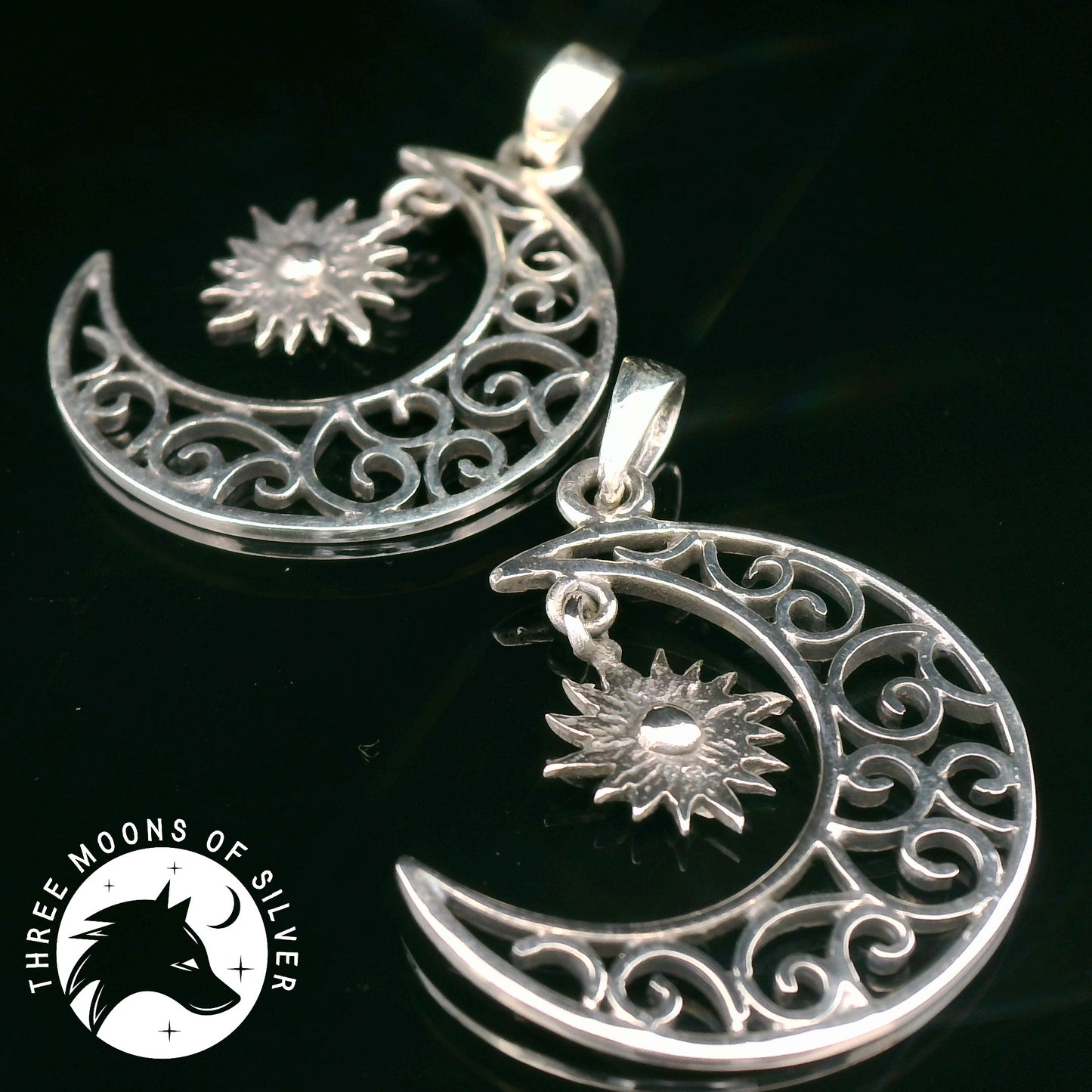 Elegant Crescent Moon Pendants 29mm