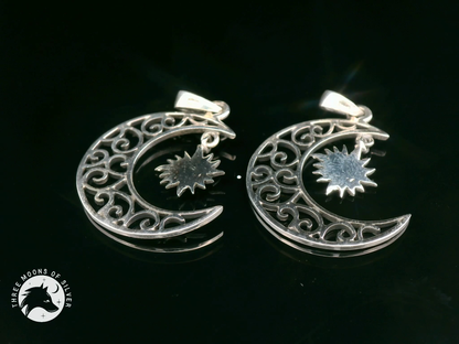 Elegant Crescent Moon Pendants 29mm